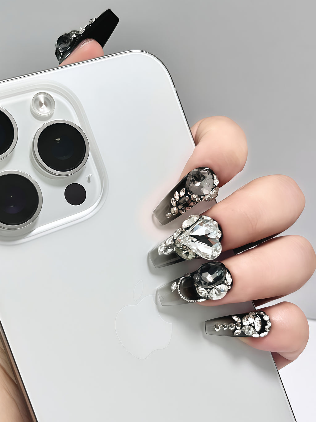 Nailumo· Devil's Tears